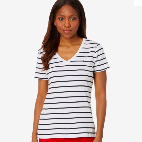 🌹NWOT:TOMMY HILFIGER V NECK STRIPED TEE SHIRT - Picture 1 of 6